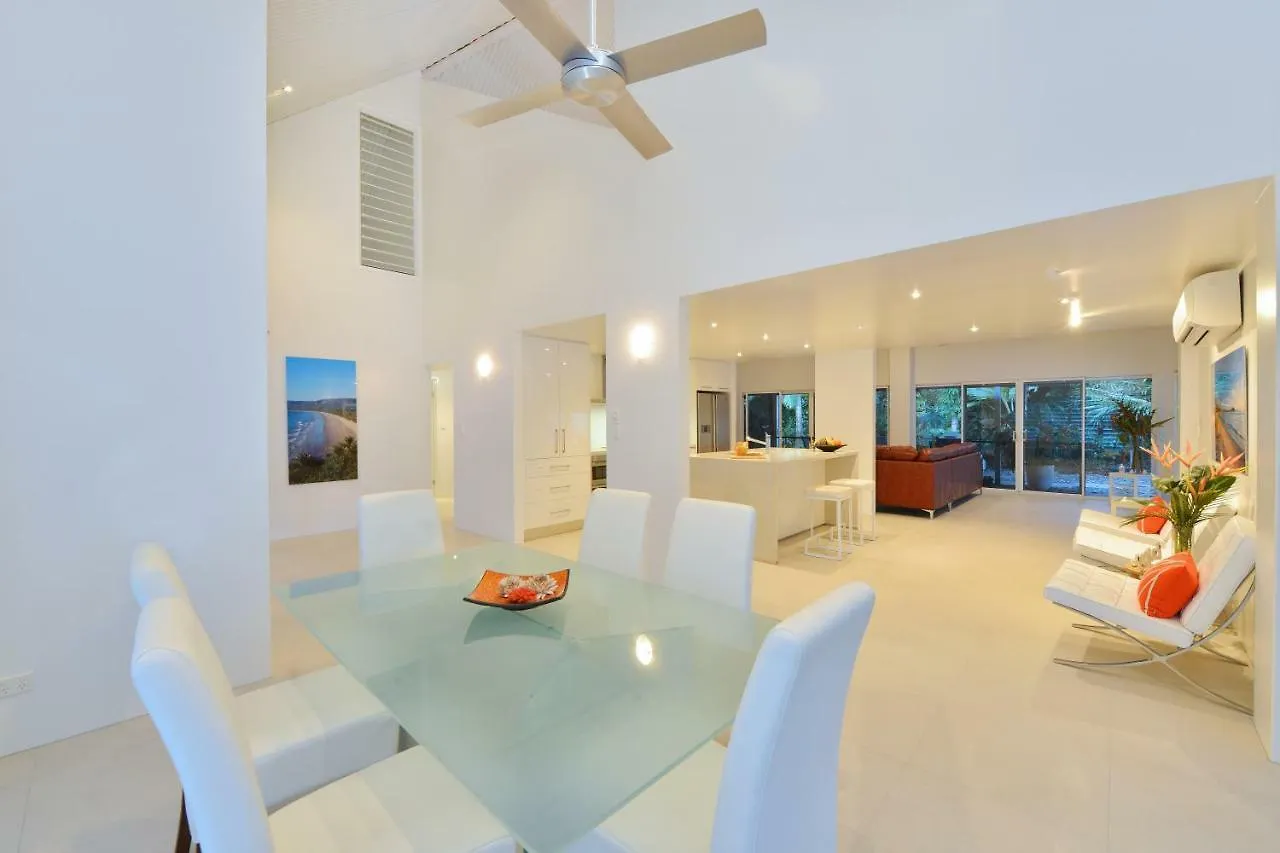 Serenity Port Douglas Villa 0*,